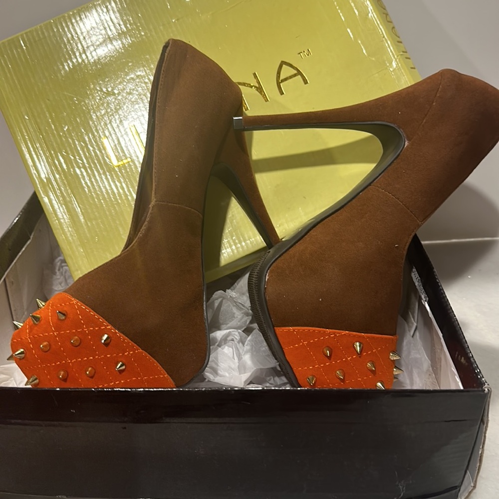 Liliana burnt orange and brown heels - Picture 2 of 5